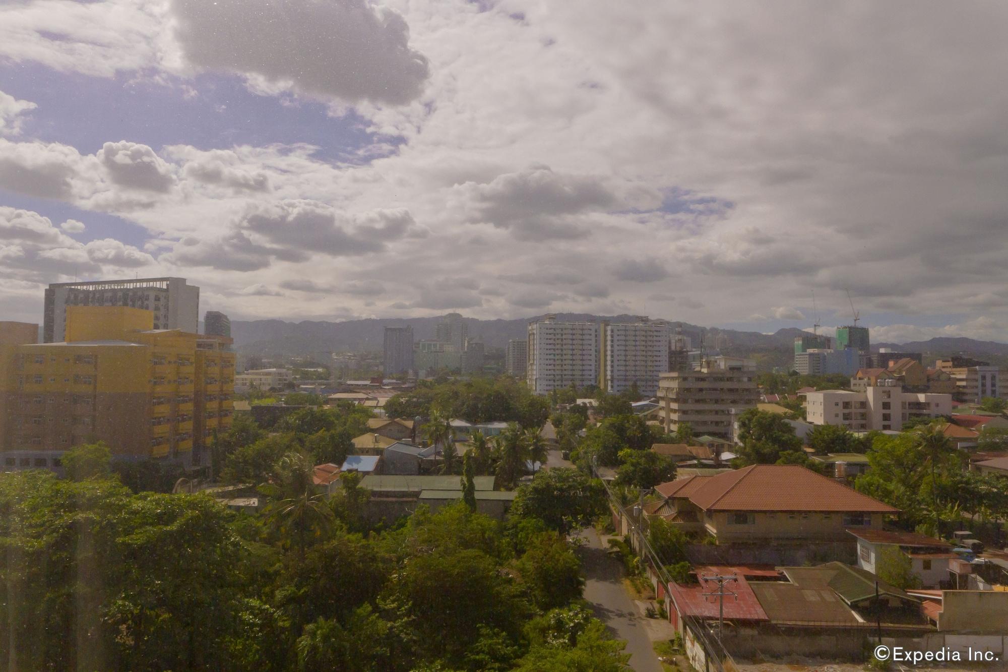 Castle Peak Hotel - Multiple Use Hotel Cebu Stadt Exterior foto